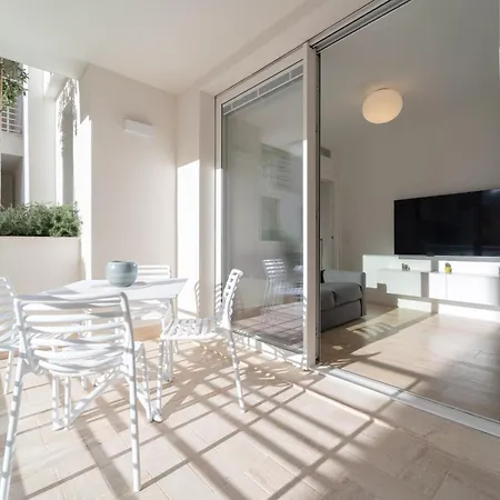 Ecosmart Apartment *
